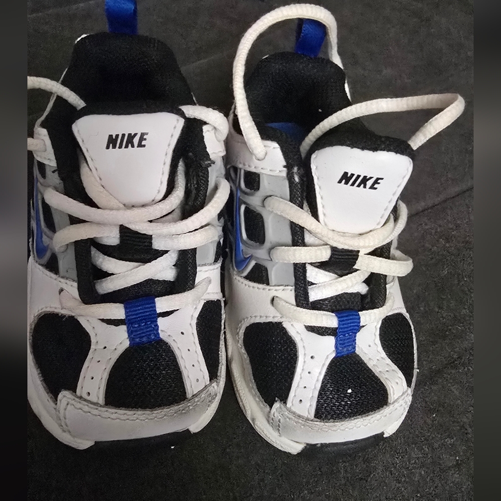 Nike Kids' White and Black Sneakers with Blue Accents